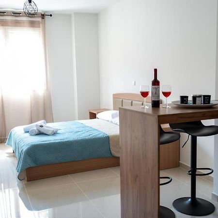Anesis Airport Rooms 306 Коропіон Екстер'єр фото